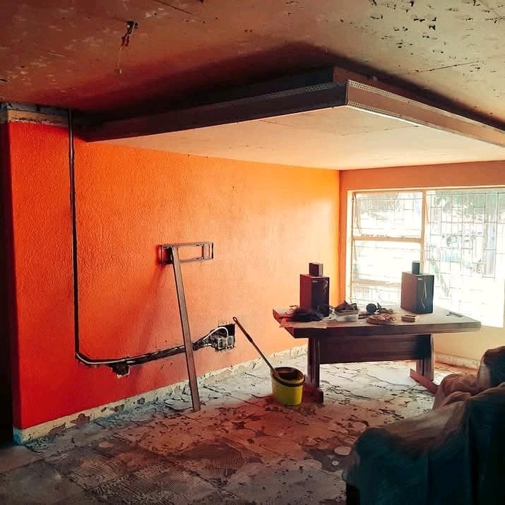 MK_TheMtungwa's tweet photo. 🏠 From broken spaces to luxury finishes we turn vision into reality.
✔️ Luxury bathroom renovations
✔️ Electrical & lighting upgrades
✔️ Full home transformations
📩 DM today for bookings 0818957481
💎#HomeRenovation #InteriorDesign #CeilingDesign #LuxuryHomes #SouthAfrica https://t.co/Eqd3woYbf1