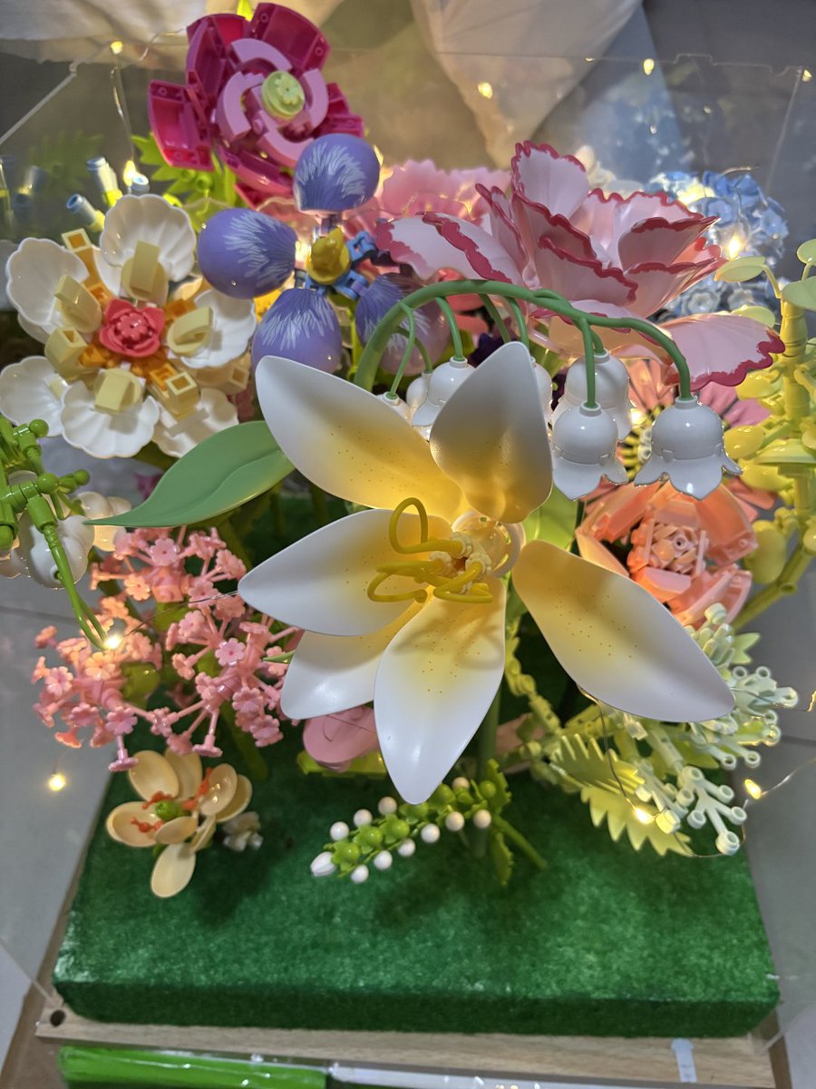 VLRHarish's tweet photo. 枯れることのない花をいくつか作りました。 ✨
ずっときれいに咲き続けてくれるのが嬉しいです。 https://t.co/hrZfeb6Pog