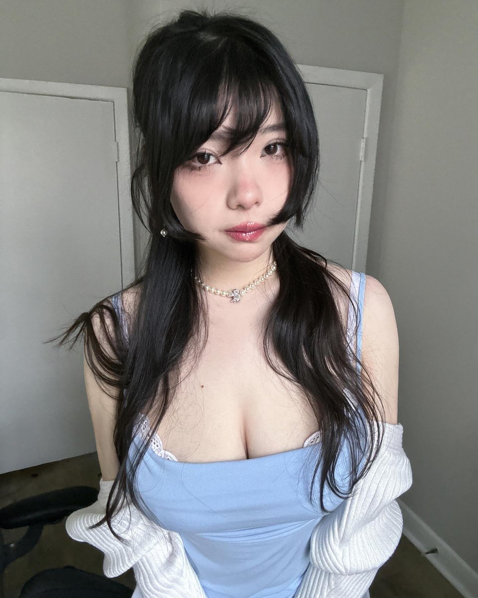 Bexxiee tweet media