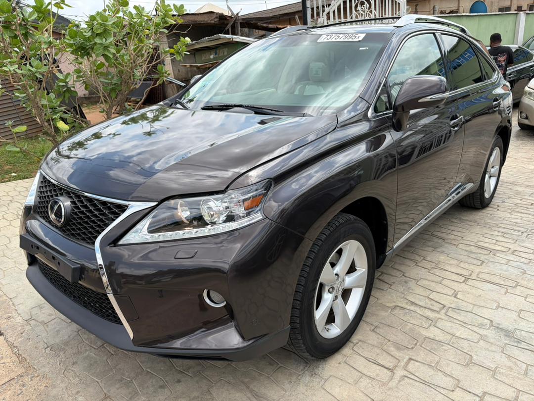 StarAlobama's tweet photo. *2013  LEXUS RX350*
🔥🔥🔥🔥
 Foreign used🇺🇸
 Full option
• ⁠first body      
• ⁠May Entry  
• ⁠Absolutely nothing to fix
✨✨✨✨
⁠price : 21.7m
NO,08147632363 https://t.co/d7tT9BPivO
