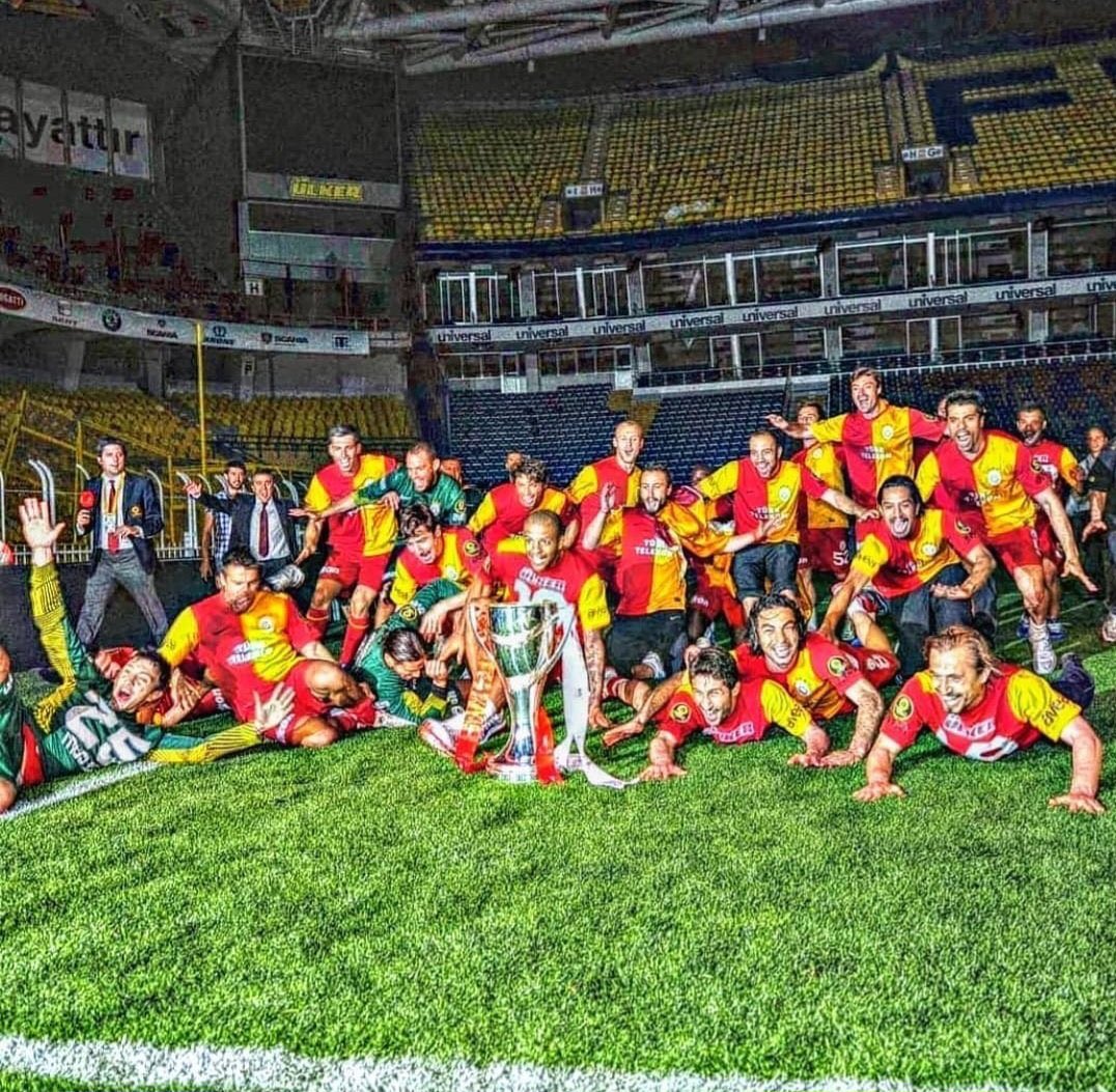 uAYurtici's tweet photo. Kadıköy'de Şampiyon Galatasaray! #12Mayıs2012 

#uAYurtiçi https://t.co/aPdd417ru9