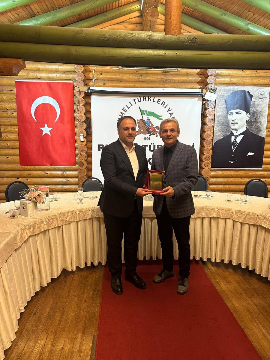 rumelivakfi's tweet photo. Kuzey Makedonya’nın başkenti Üsküp merkezli Ensar Derneği’nin kıymetli heyetini, Rumeli Türkleri Vakfı Kültür Merkezimizde ağırlamaktan büyük onur ve memnuniyet duyduk. https://t.co/WSQ2HSm06E