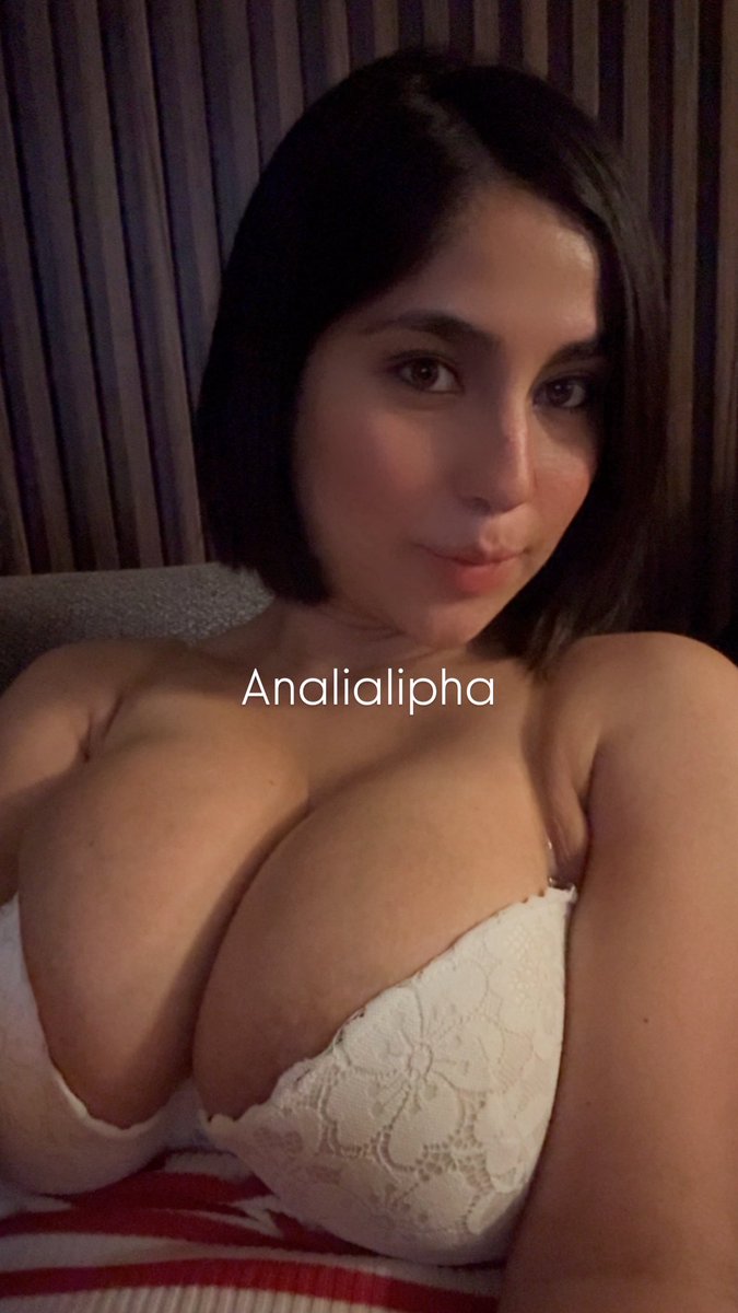 Analialiphaoficial tweet media