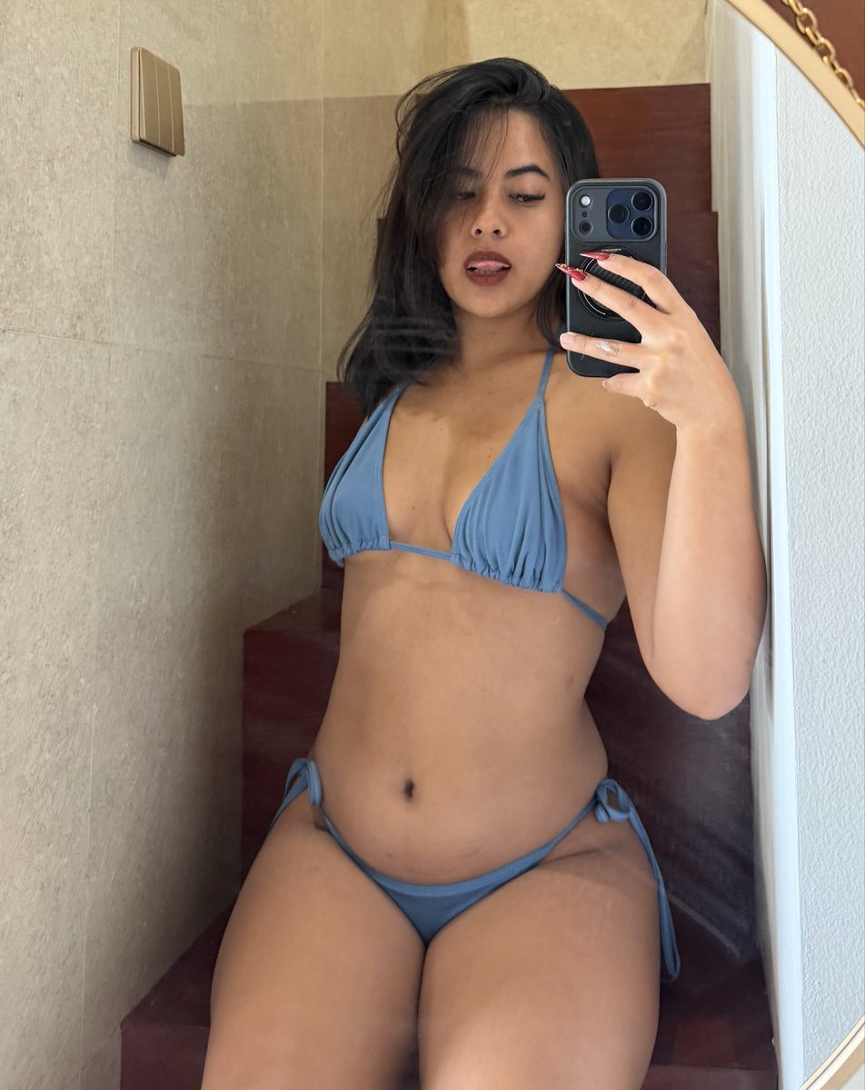 SweetNalaX's tweet photo. 💙👙 https://t.co/1XuW8Sfbls