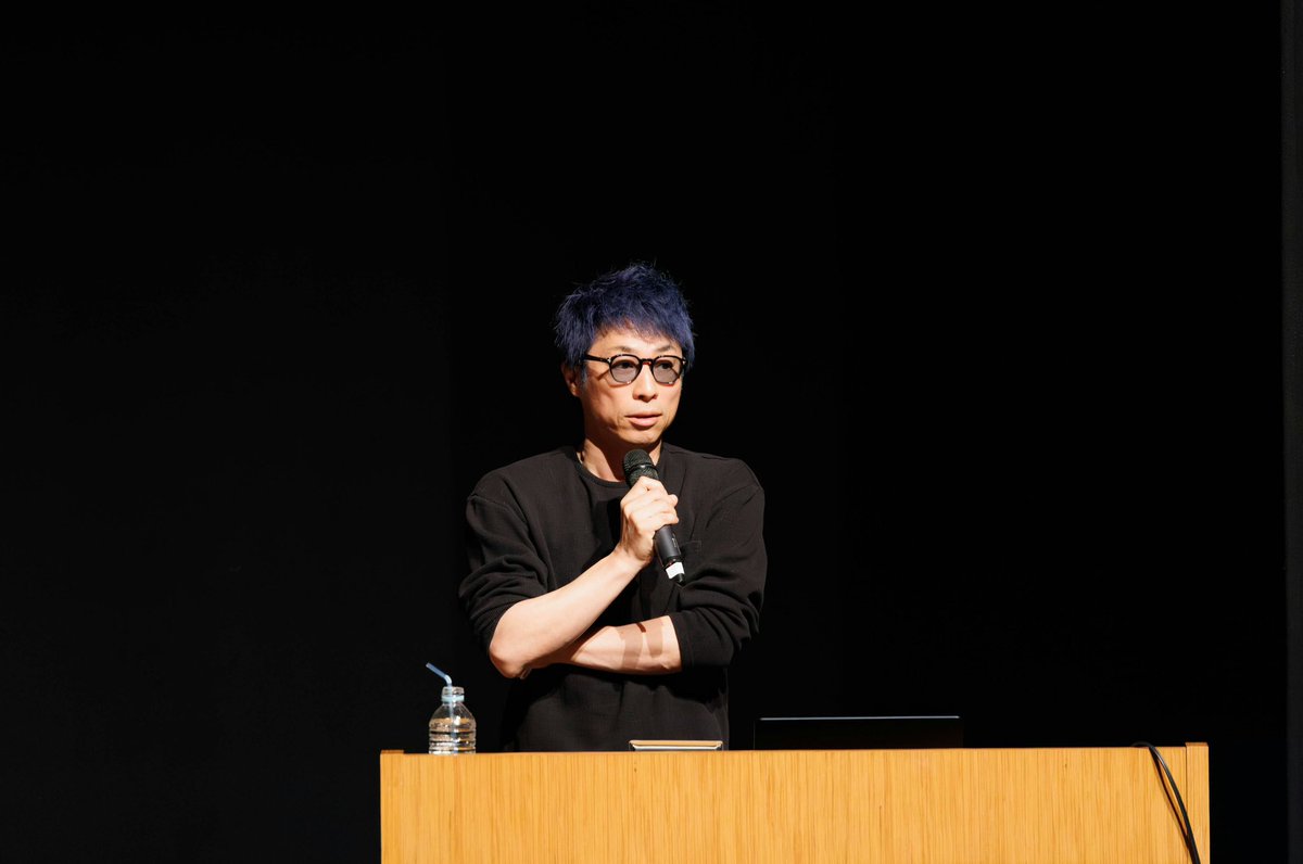atsushiTSK's tweet photo. 終活の講演会
母との別れを書いた本
「母ちゃんのフラフープ」
大学院に行って遺書の研究をしたこと
母の葬儀のプロデュース力
終活は悲しいものではなく
前向きになれるものというお話です。

チャラついた僕のような人間に
終活のイメージはないでしょうが
１度話を聴きに来てください！ https://t.co/8Y9KIcWfuB