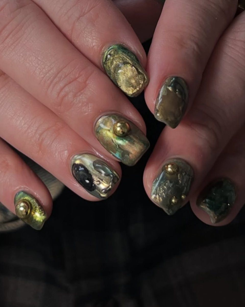 nailpub's tweet photo. #奥行きネイル

✴︎見るたび変わる表情⭐️奥行きネイル特集✴︎

見る角度で表情が変わる💎
思わず見惚れる奥行きネイル

詳細はインスタにて💡
下記URLから飛べます💅
https://t.co/Xn6kjQfJlA

#nailpub https://t.co/WhdTgK2iPn