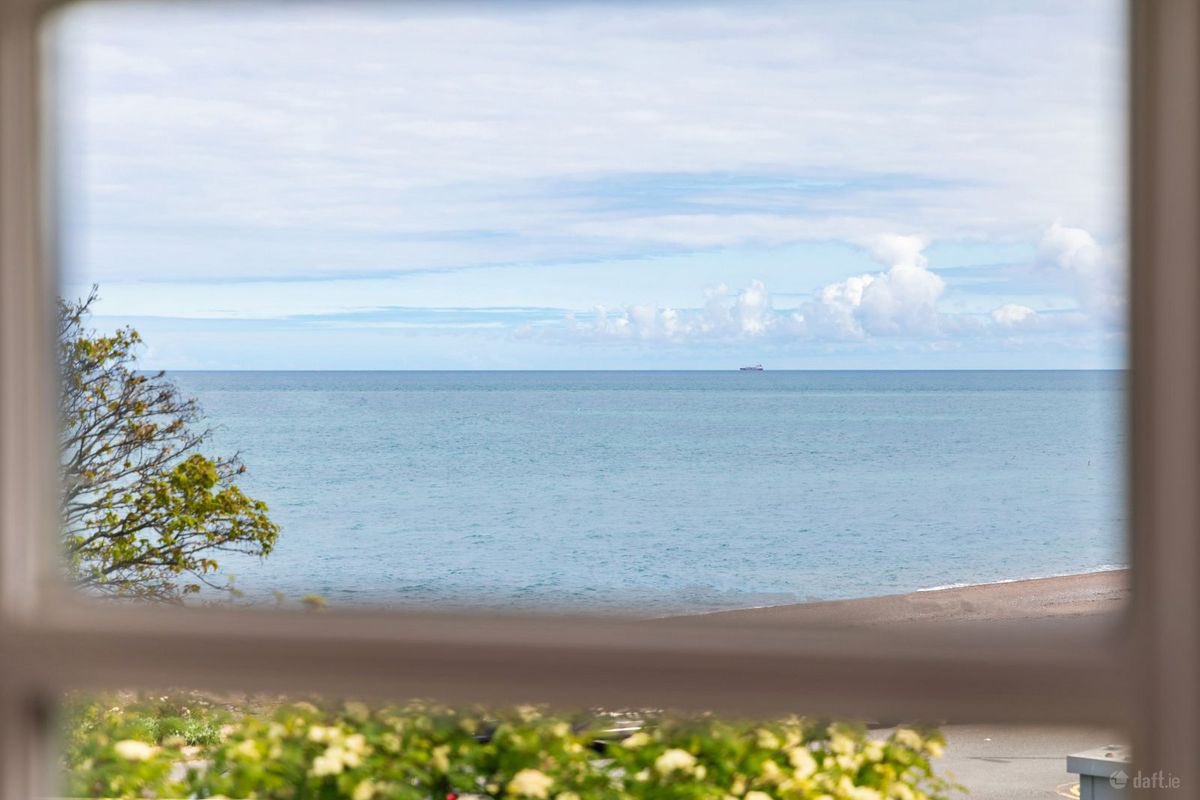 PropertiesDK's tweet photo. ♦️𝐅𝐎𝐑 𝐒𝐀𝐋𝐄♦️ 

Carraholly,  La Touche Road,  Greystones,  Co. Wicklow,  A63NF86  €1,425,000

Set behind high hedging amidst lush gardens, this tranquil oasis enjoys a private aspect with sea and beach views. 

📞 𝘿𝙖𝙥𝙝𝙣𝙚

https://t.co/dGSd94wLCx 🏡

#forsale https://t.co/FEO98CbmBc