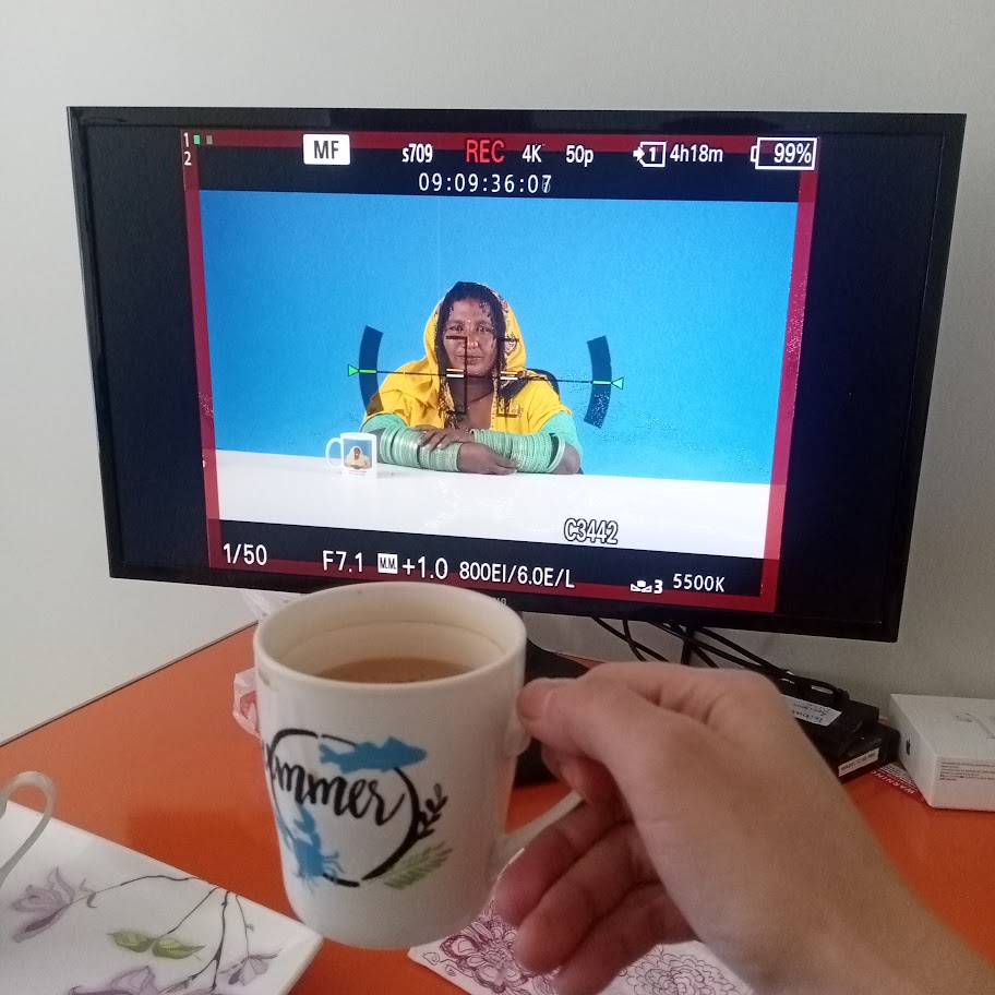 ReacTistan's tweet photo. Guess who’s having chai in this photo? https://t.co/Ozlv4ELji7