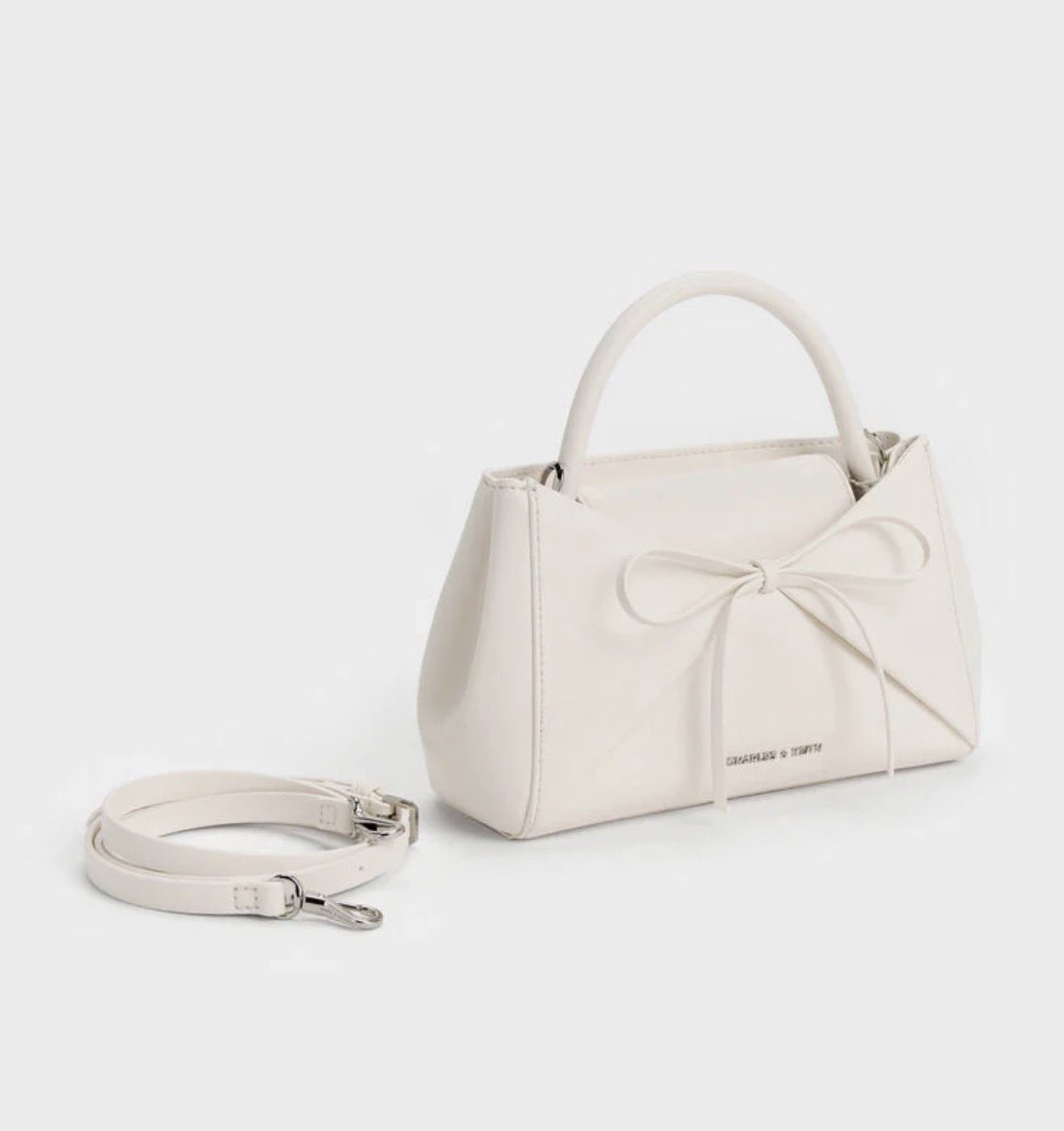 Sarah1445n's tweet photo. شنطة الهبة من 
         تشارلز آند كيث charleskeith

بسعر : 260 rs 
والشحن يُحدد لاحقا مع التجميع 

التوصيل ٣ أسابيع باذن الله https://t.co/aPhNRtvMuH