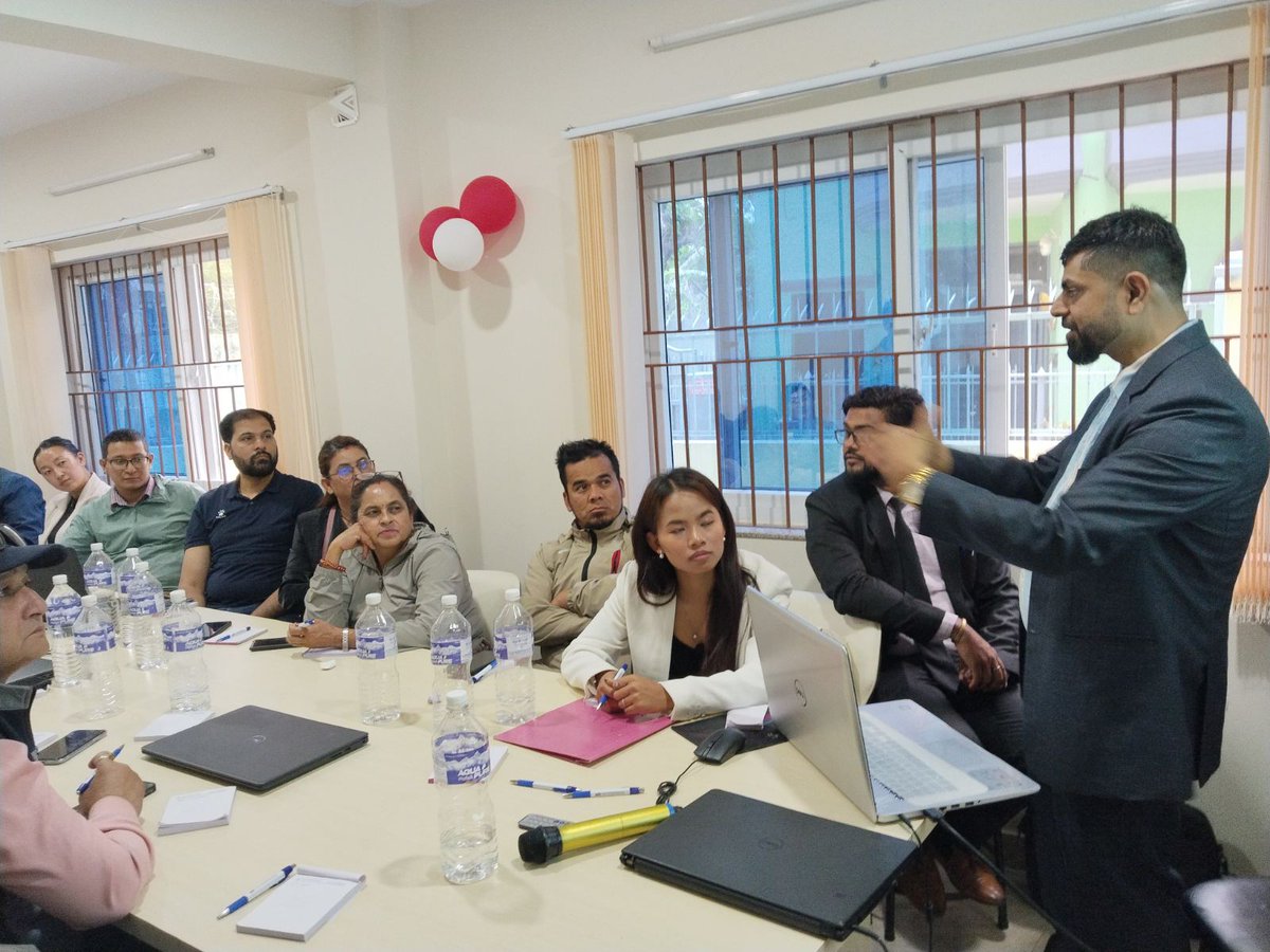easysoftwarenp's tweet photo. A wonderful and productive training session successfully completed with the participation of cooperative representatives and team members. 🤝💻

#easysoftware #CooperativeSoftware #LoanManagement #DigitalCooperative #TrainingProgram https://t.co/ExrjlYJFWj