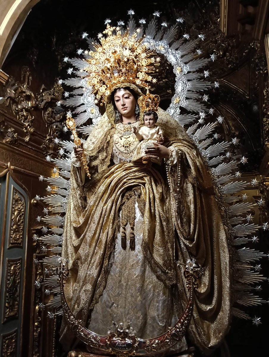 EstrellaCoria's tweet photo. Así amanece Nuestra Amantísima Titular, la 𝐒𝐚𝐧𝐭𝐢́𝐬𝐢𝐦𝐚 𝐕𝐢𝐫𝐠𝐞𝐧 𝐝𝐞 𝐥𝐚 𝐄𝐬𝐭𝐫𝐞𝐥𝐥𝐚 𝐂𝐨𝐫𝐨𝐧𝐚𝐝𝐚, Patrona de Coria del Río, de cara a la solemnidad de 𝐏𝐞𝐧𝐭𝐞𝐜𝐨𝐬𝐭𝐞́𝐬 𝐲 𝐥𝐨𝐬 𝐜𝐮𝐥𝐭𝐨𝐬 𝐞𝐧 𝐡𝐨𝐧𝐨𝐫 𝐚𝐥 𝐒𝐚𝐧𝐭𝐢́𝐬𝐢𝐦𝐨 https://t.co/owz17yTTm8