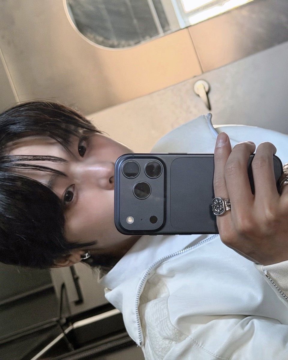 モカ tweet media