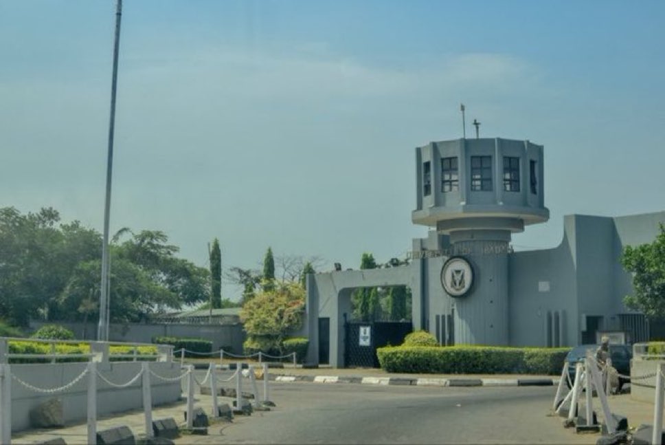 thecableindex's tweet photo. How Nigeria’s most applied-to universities matched applications with admissions in the 2025 JAMB exercise

1. University of Ibadan (9.3%)
Applicants:  47,571
Admitted: 4,430

2. University of Lagos (15.7%)
Applicants: 58,645
Admitted: 9,179

3. Lagos State University (21.3%)
Applicants: 70,080
Admitted: 14,893

4. Federal University Oye-Ekiti (21.7%)
Applicants: 52,108 
Admitted: 11,327

5. Nnamdi Azikiwe University (27.9%)
Applicants: 51,487 
Admitted: 8,604

6. University of Benin (32.9%)
Applicants: 45,868 
Admitted: 15,077

<JAMB, school reports, TheCableIndex>
#TheCableIndex