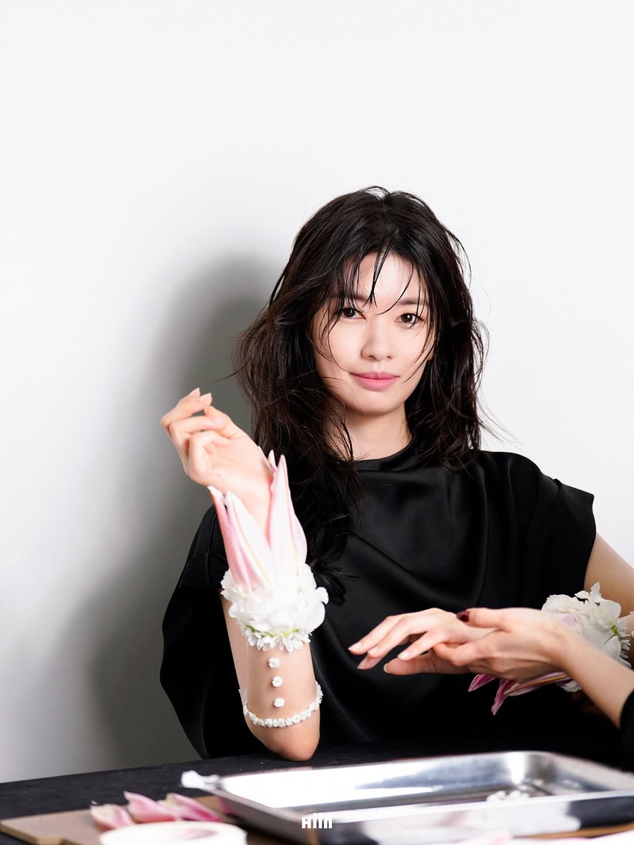 #JungSoMin ( 정소민) | TheDealer soon 🎬 tweet media