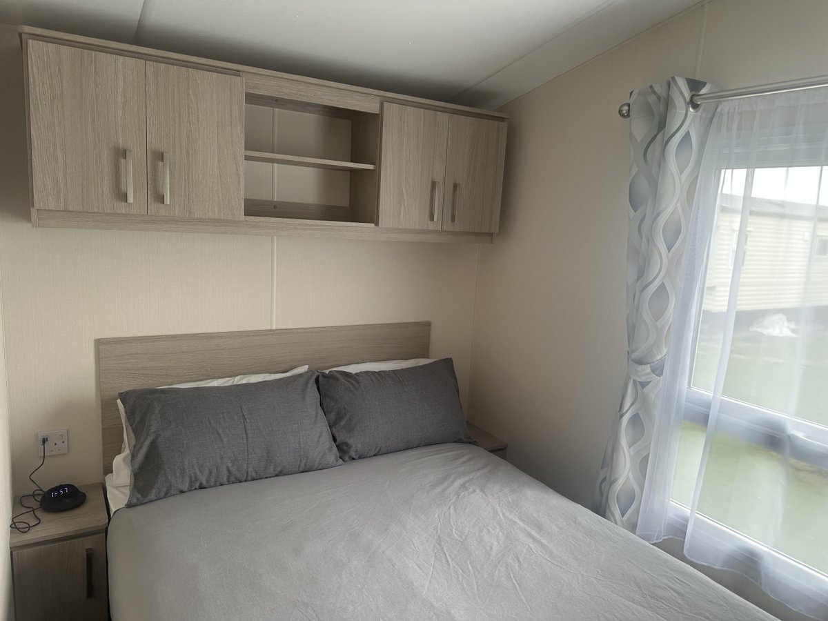 BHCman's tweet photo. Why not book a break at https://t.co/4gukEtfsBR and explore the amazing South Coast and South Downs National Park. #staycation #holiday @sdnpa @Lhamptoninfo @love_Arundel Holidays from £470 per week. Caravans for 4 to 8 persons available. Beaches, history, culture close by. https://t.co/jWCS07wcoc