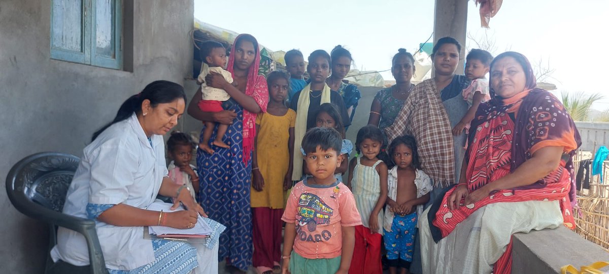 AAM_Valpor's tweet photo. #HEALTHTEAM 
#RUPGHAT #VILLAGERS 
#KOTVADIA #HOUSETOHOUSEVISIT 
#PMJAYCARD #CHIELDHEALTH #CHEACKUP 
#HOUSETOHOUSEVISIT #pvgt 
#health #HEALTHACTIVITIES https://t.co/dXmacnpa7C