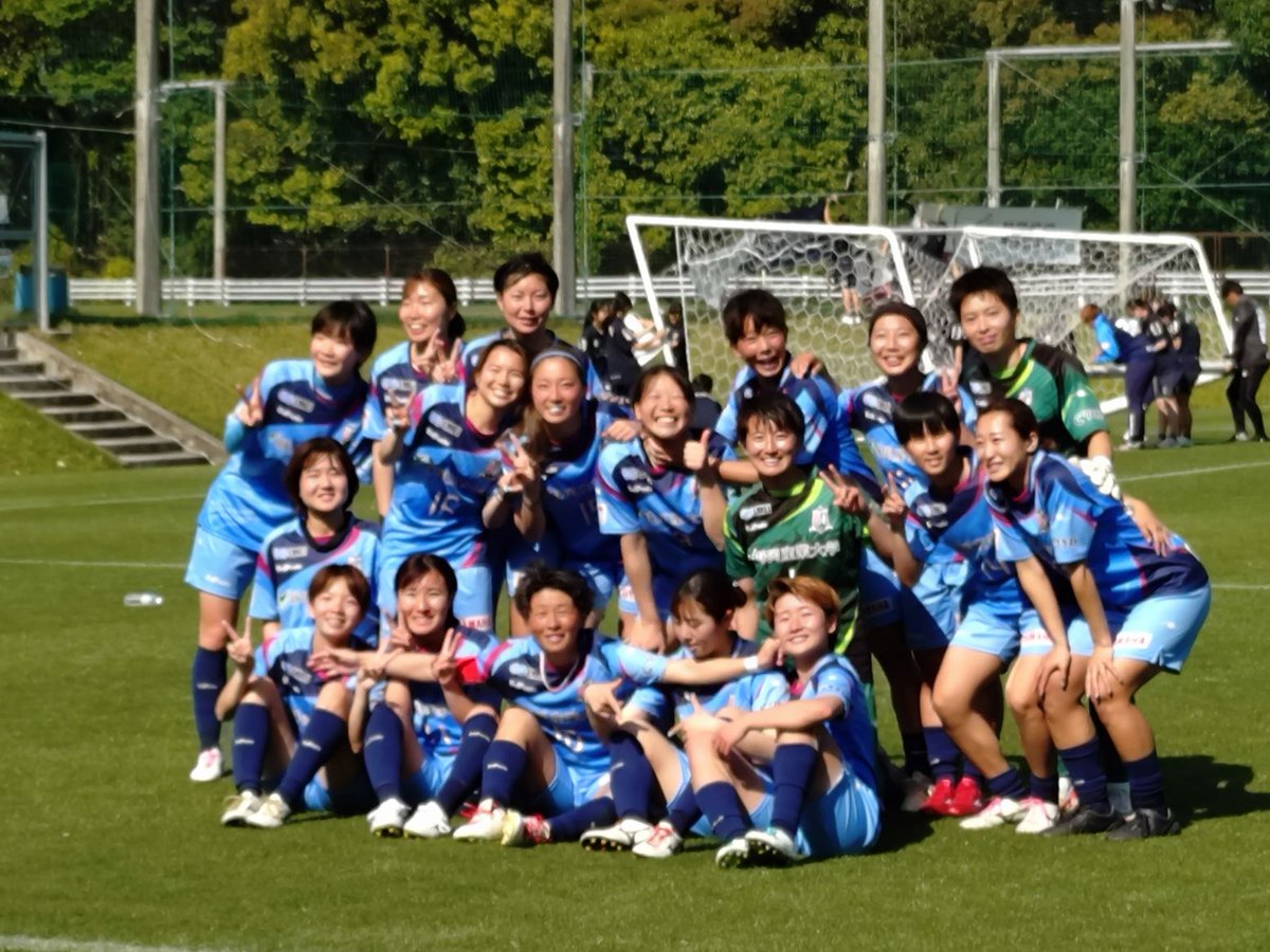 SOMIC_official's tweet photo. ／
#静岡SSUボニータ観戦記⚽
＼
👇️観戦した社員の声
4対0で首位を死守🔥三輪選手の冷静なプレーがいい！！
ポストプレーに体をはる三輪さん、頼もしい💪
１点取ってからボニータの流れに😊
ボールを奪い返す姿がかっこよすぎました・・

#静岡SSUボニータ 
#三輪玲奈 
#なでしこリーグ 
#ソミック https://t.co/B4iQ9t472h