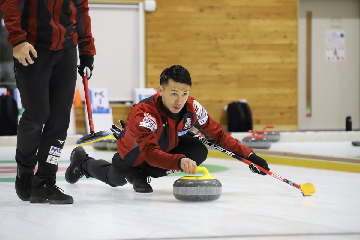 consacurling's tweet photo. 今シーズンは @goldlinecurling 様 @hardlinecurling 様にサポートいただいています🤝

プレーに欠かせない用具をご提供いただき、日々カーリングに向き合える環境があることをありがたく感じています。

日本カーリング選手権大会に向けて、一丸となり取り組んでいきます🥌

#consadole #カーリング https://t.co/bEiXmaEAPM