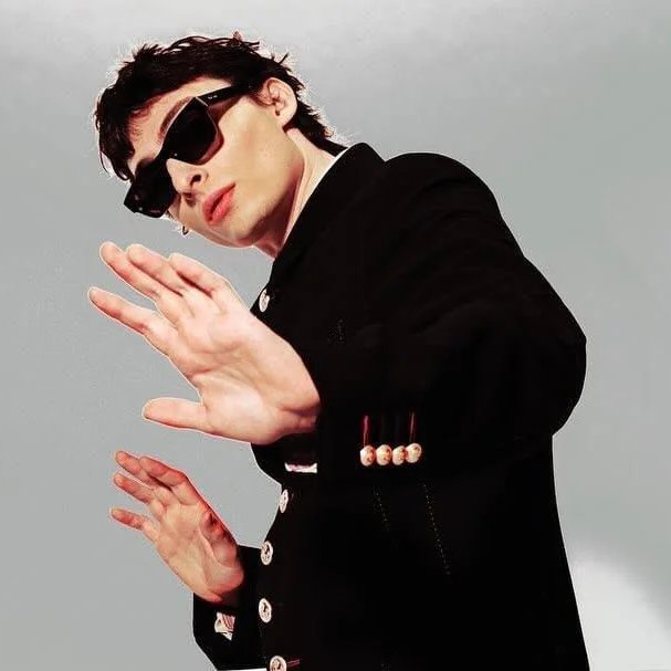 Finn Wolfhard Updates tweet media