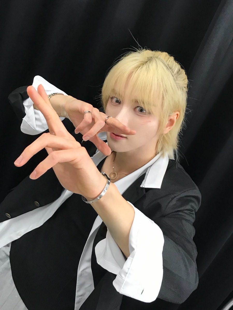 코미 tweet media