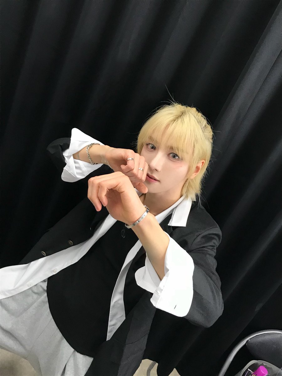 코미 tweet media
