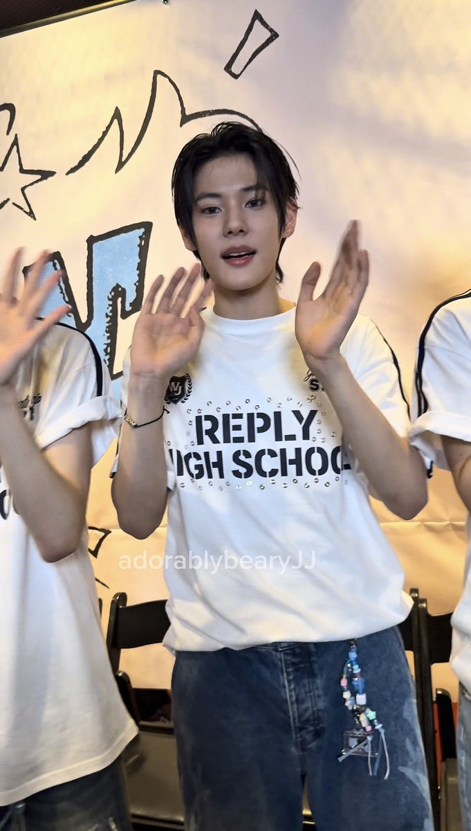 𝕒𝕕𝕠𝕣𝕒𝕓𝕝𝕪𝕓𝕖𝕒𝕣𝕪🐻𝘑𝘶𝘴𝘵𝘪𝘯 𝘑𝘢𝘺 tweet media