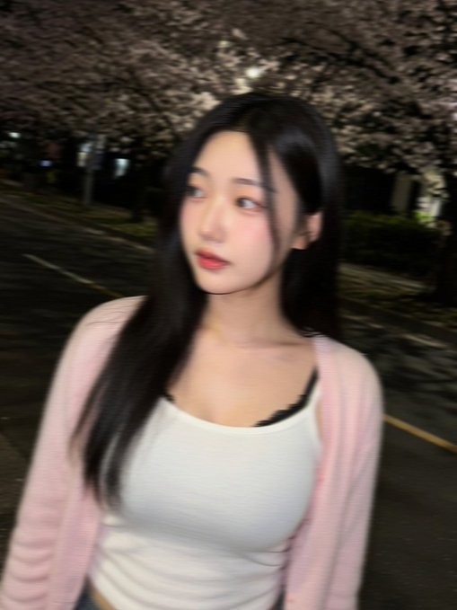 아지 tweet media