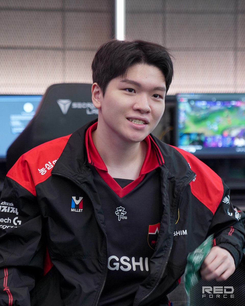 NS RedForce tweet media
