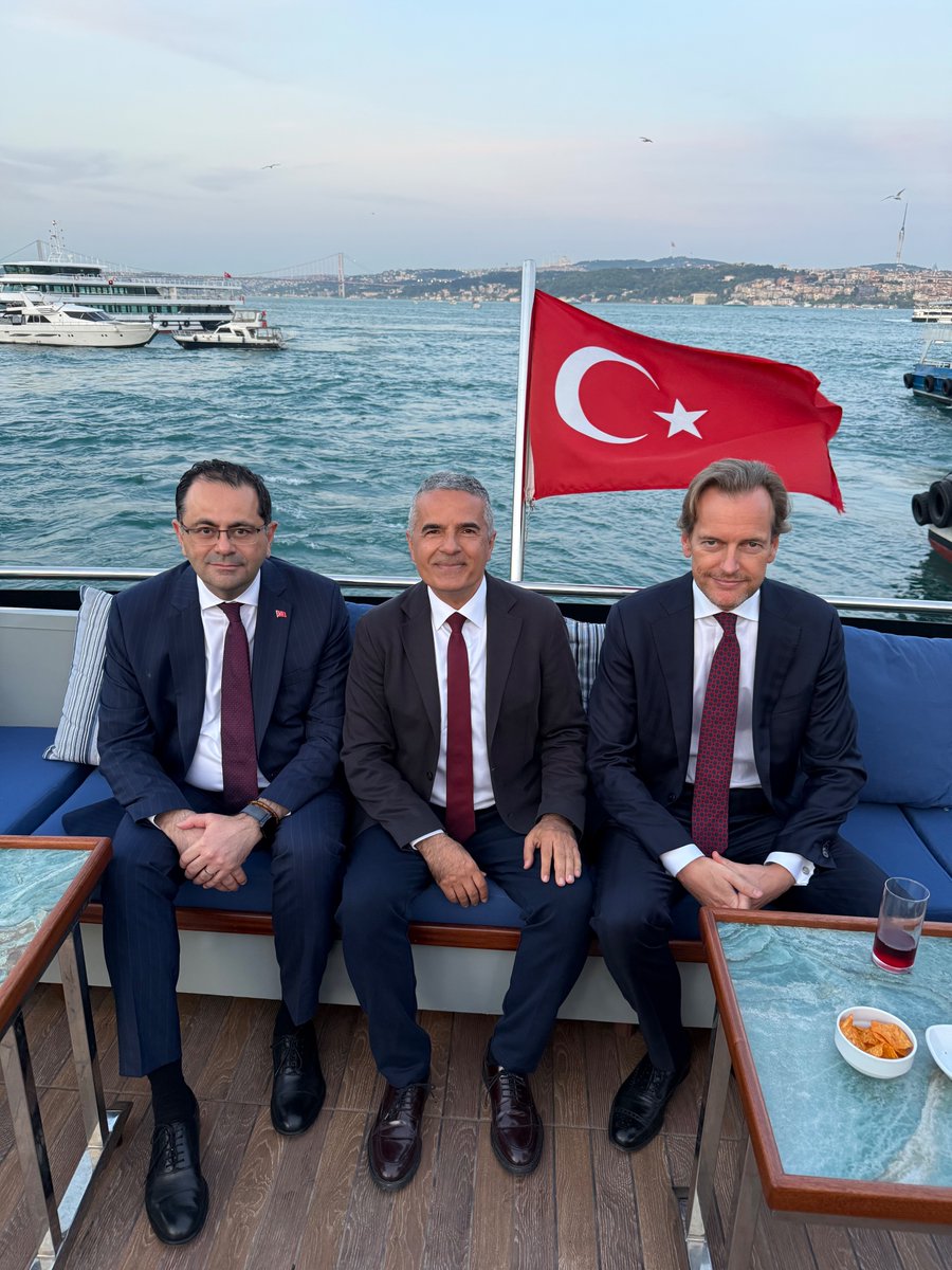 Hakan Çelik tweet media