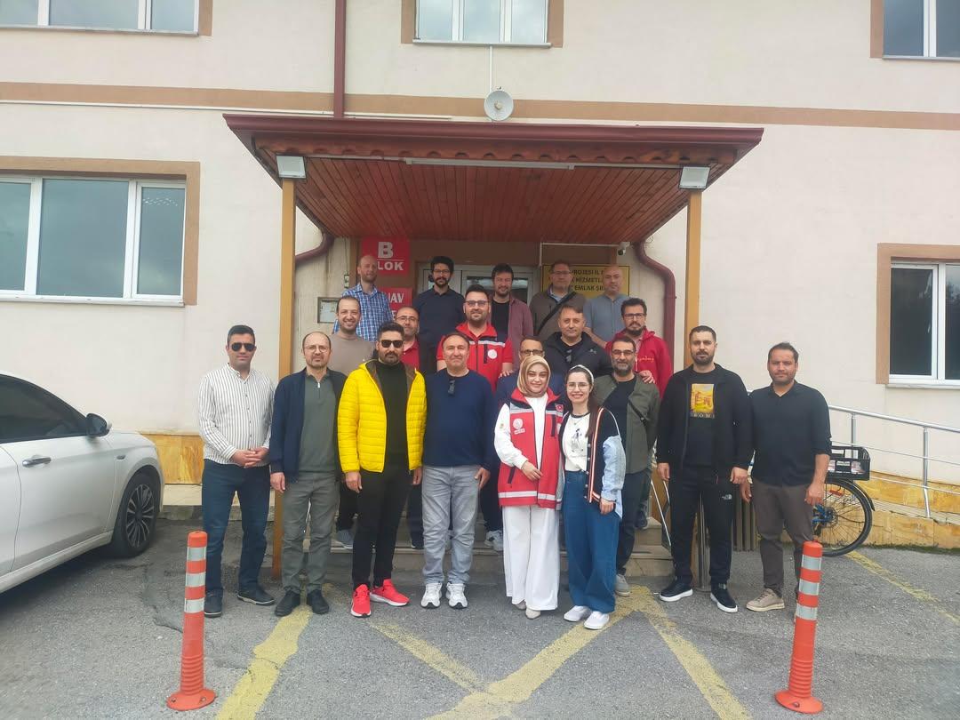 yldrmuzm's tweet photo. Afet ve Acil Durumlarda Çocuk hakları uygulayıcı eğitimlerimiz AKUB GONULLULERİ ��le devam ediyor.
@tcmeb
@Yusuf__Tekin
@bilalmacit
@meb_adsp
@MetinTayarer https://t.co/PIL9LWOMjd