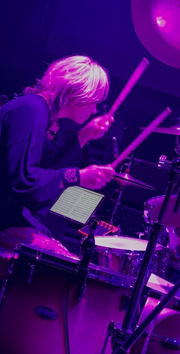 KAZAMI_official tweet media