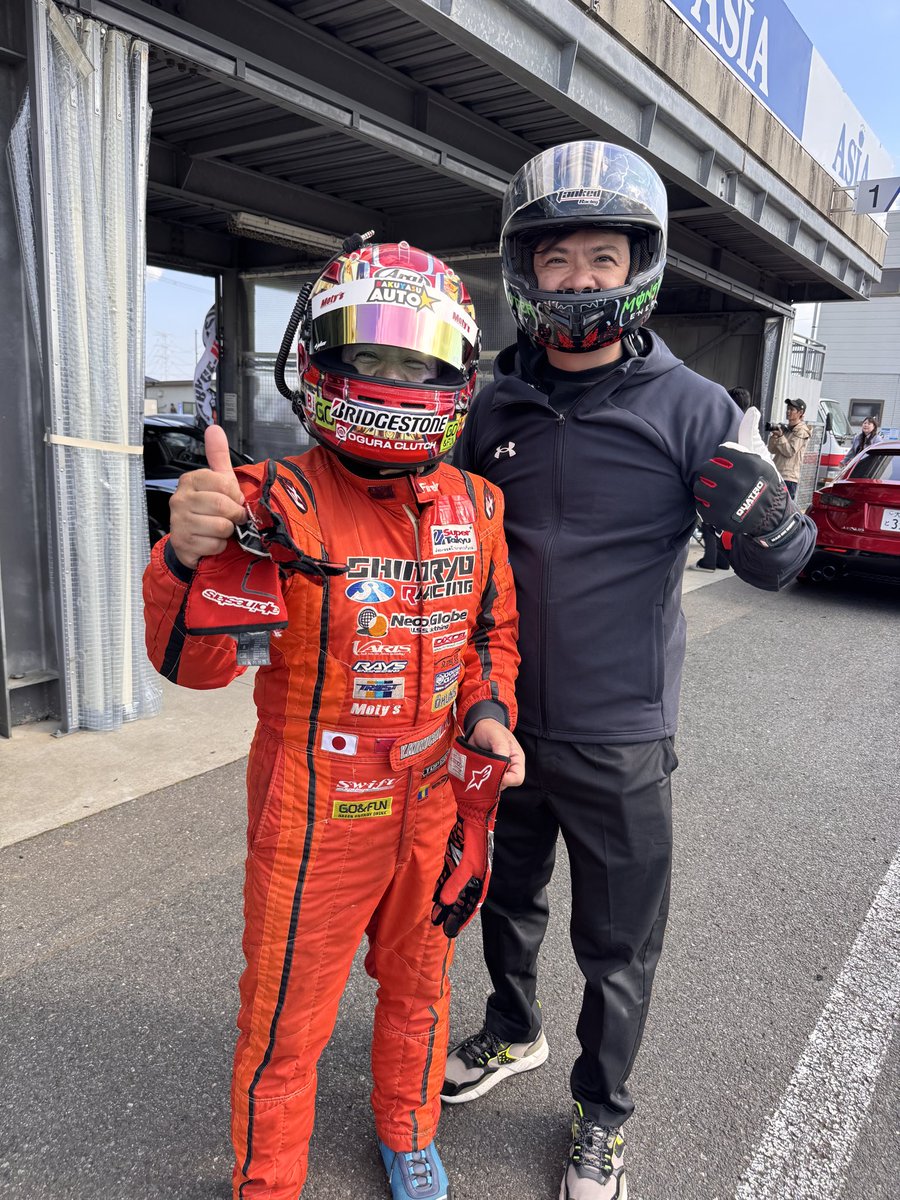 garage_rKoide's tweet photo. 新社長と菊地さん
世界のマスーさん
リバティバーガー🍔
ドラレス

#ガレフェス　#ガレージアールフェスタ https://t.co/SiPY2utKHZ