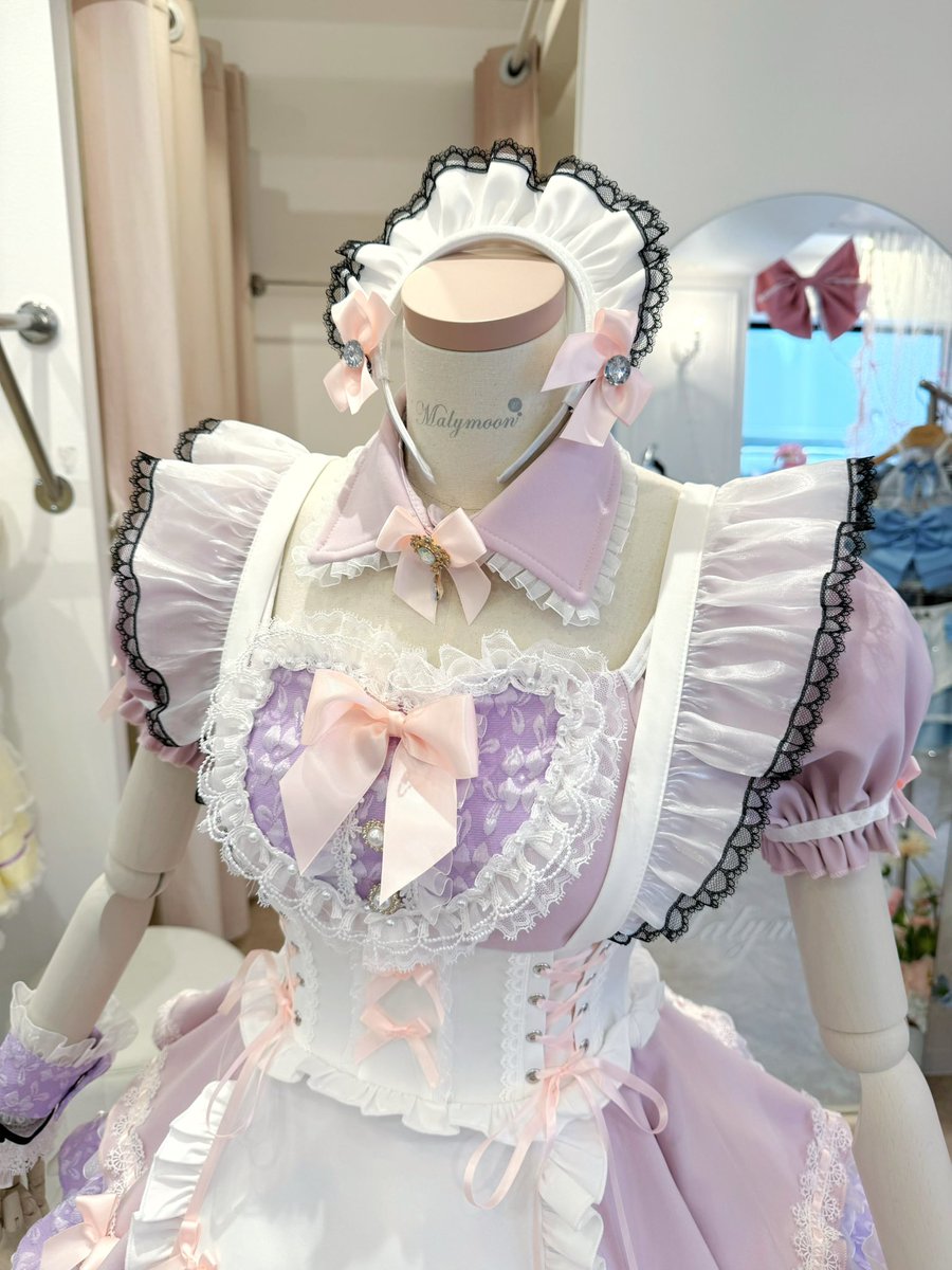 ﾟ🎀店舗在庫情報🎀*.+ﾟ 胸元のハートデザインが視線を惹く、ドーリー感