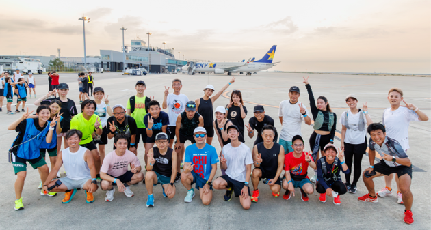 KIX_ITAMI_KOBE's tweet photo. ✈️神戸空港 開港20周年記念🎉「神戸空港ラン」を6/6(土)に開催！
普段は入ることができない空港エリアを楽しみながらランニングができる特別なイベント🏃‍♀️空港運用が始まる前の早朝、非日常の空間で走るひとときをお楽しみください🎵
詳細やお申込はこちらよりご確認ください☞https://t.co/P9045Kr7Ri https://t.co/7srs6Kz80y