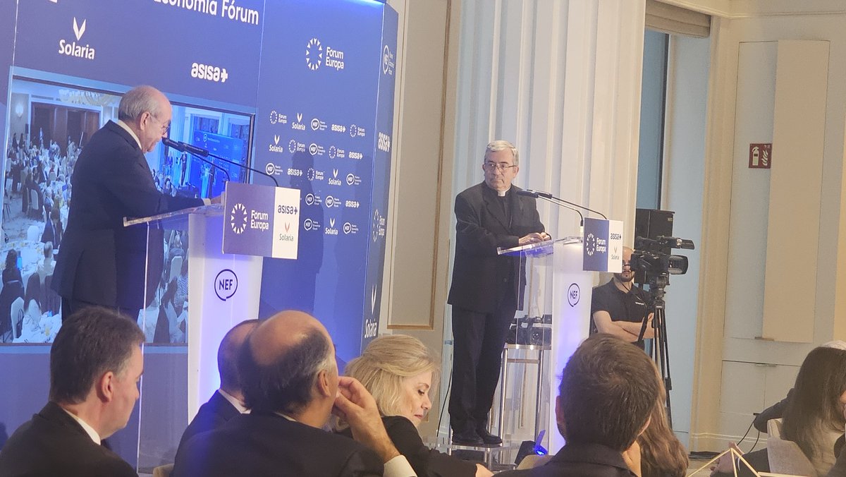 sandravarez's tweet photo. Muy bien traído este llamamiento de @MonsArguello a salir de las endogamias, los corros y las pequeñas identidades ante la visita de #LeonXVI
#AlzalaMirada
#conelPapa
#NEF https://t.co/BndFlK2rZn