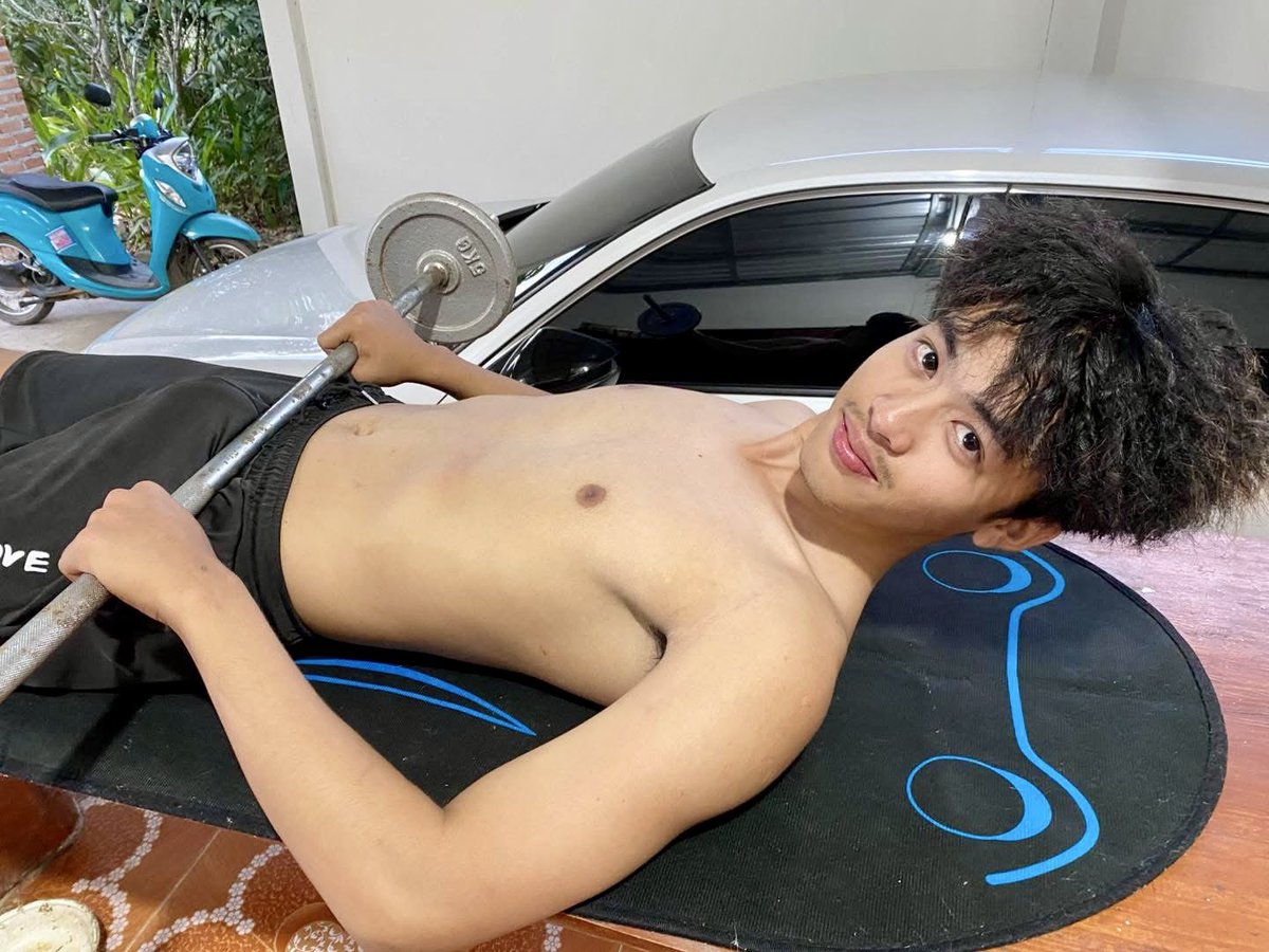 เสพติดผู้ชาย™️ tweet media