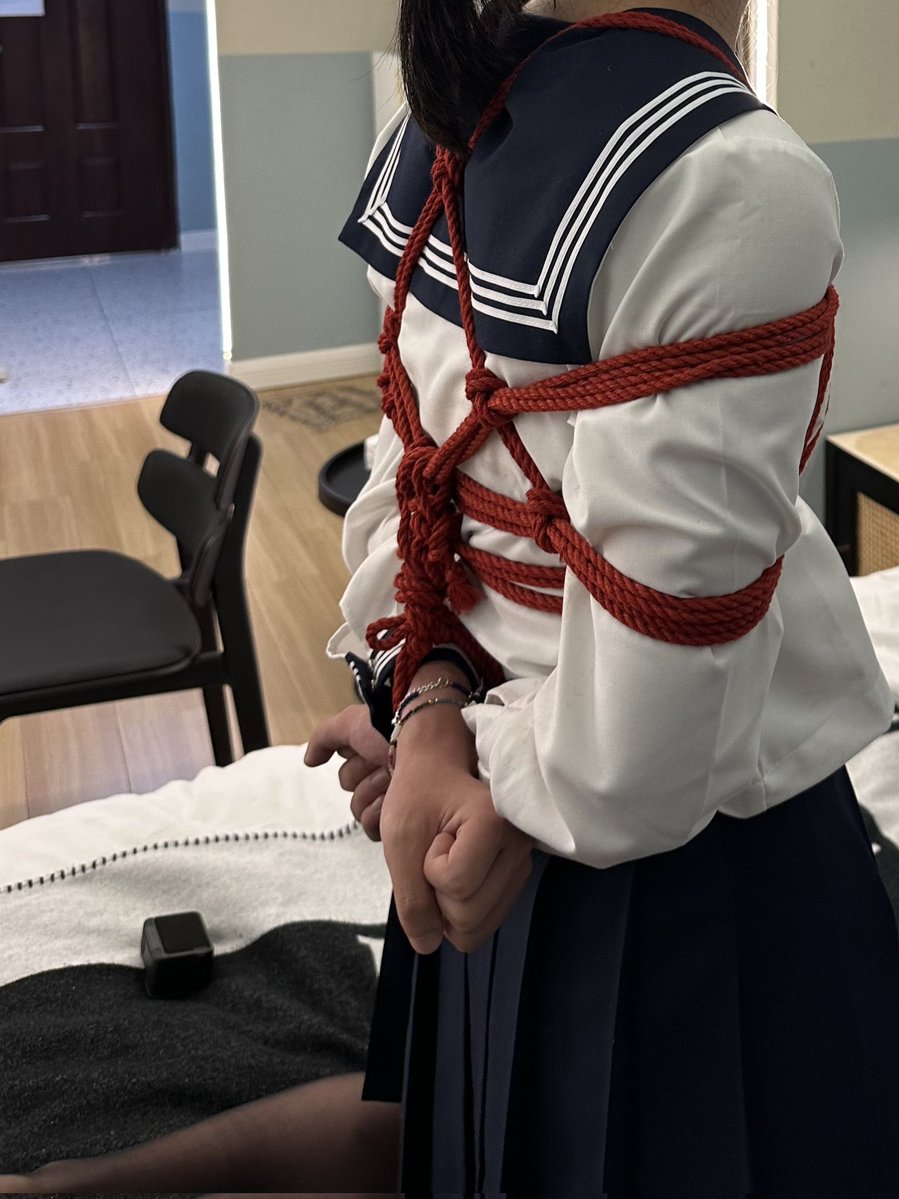 塑料袋小姐 tweet media