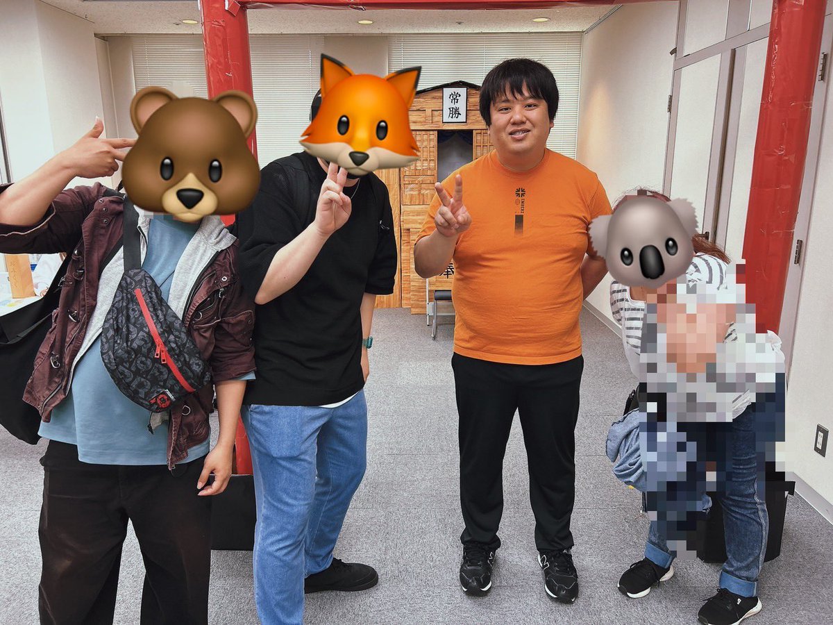 やちれおん tweet media