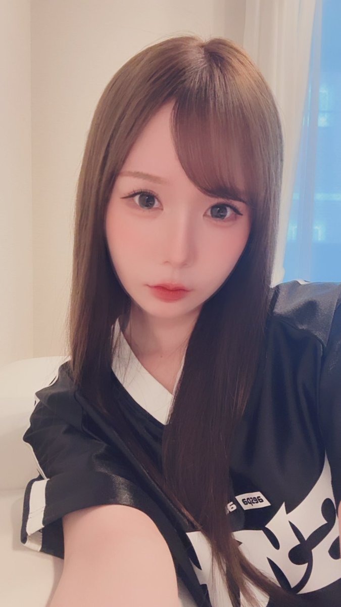 えりちゃんメイクした、、むずい https://t.co/dEIrN5qosA