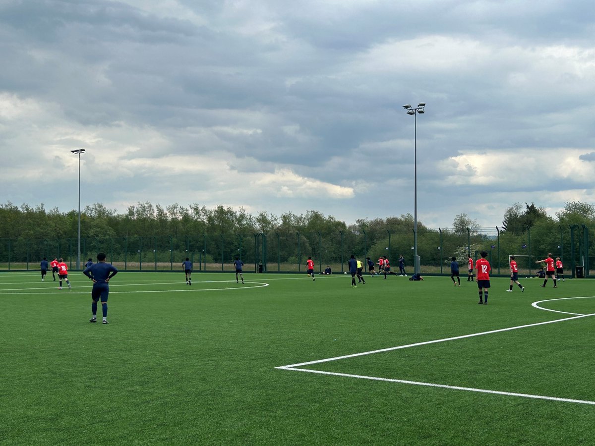 StAnnesAcademy's tweet photo. Y9 boys served up an absolute thriller against @AltyCollege finishing 5-5 after an end-to-end battle of full quality, determination and drama! The game was eventually decided on penalties ⚽️ with St Anne's narrowly losing 4-3 in the shootout 🥅#schoolfootball #manchesterschoolsplate #teamstannes @CranmerTrust