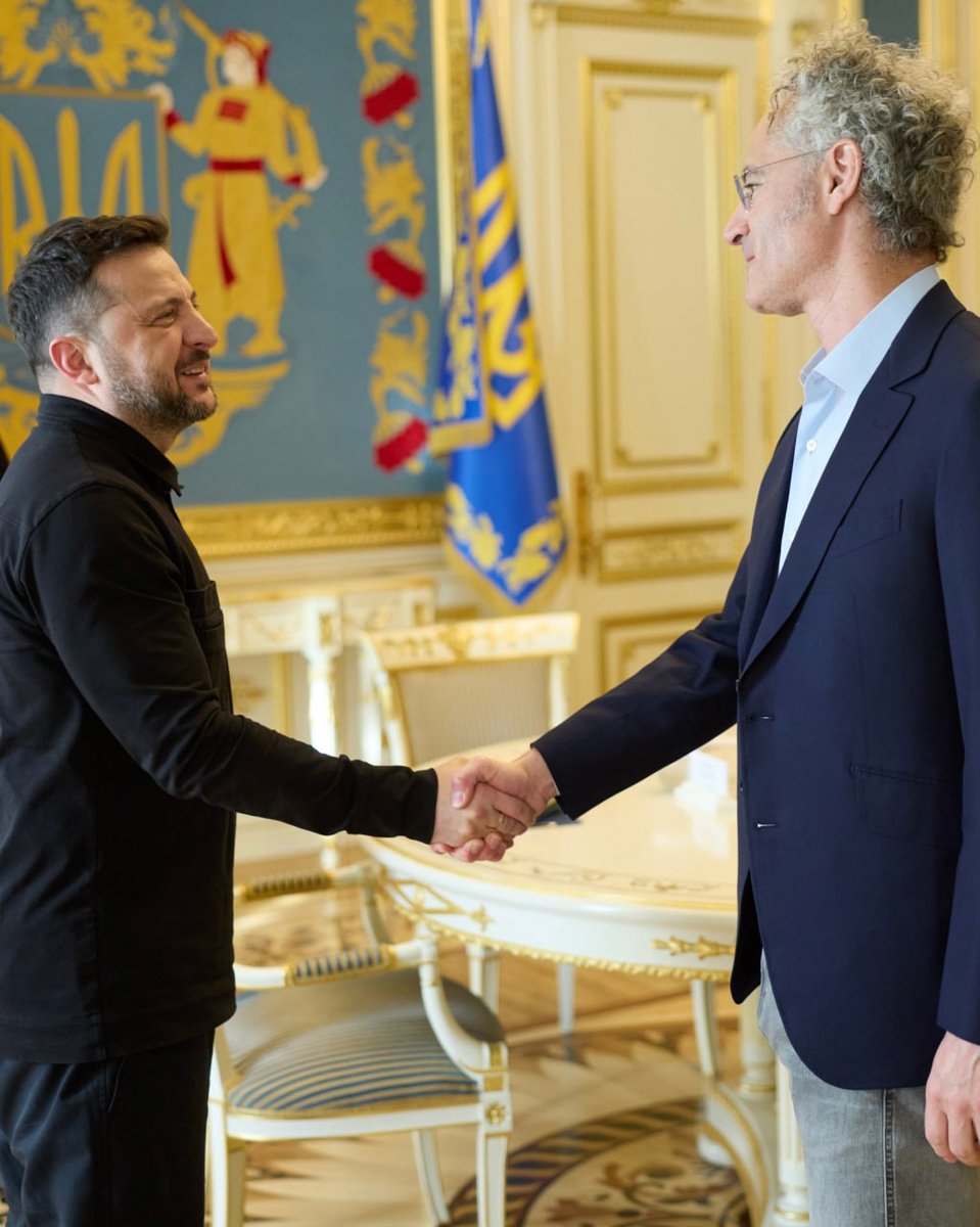 Jay in Kyiv tweet media