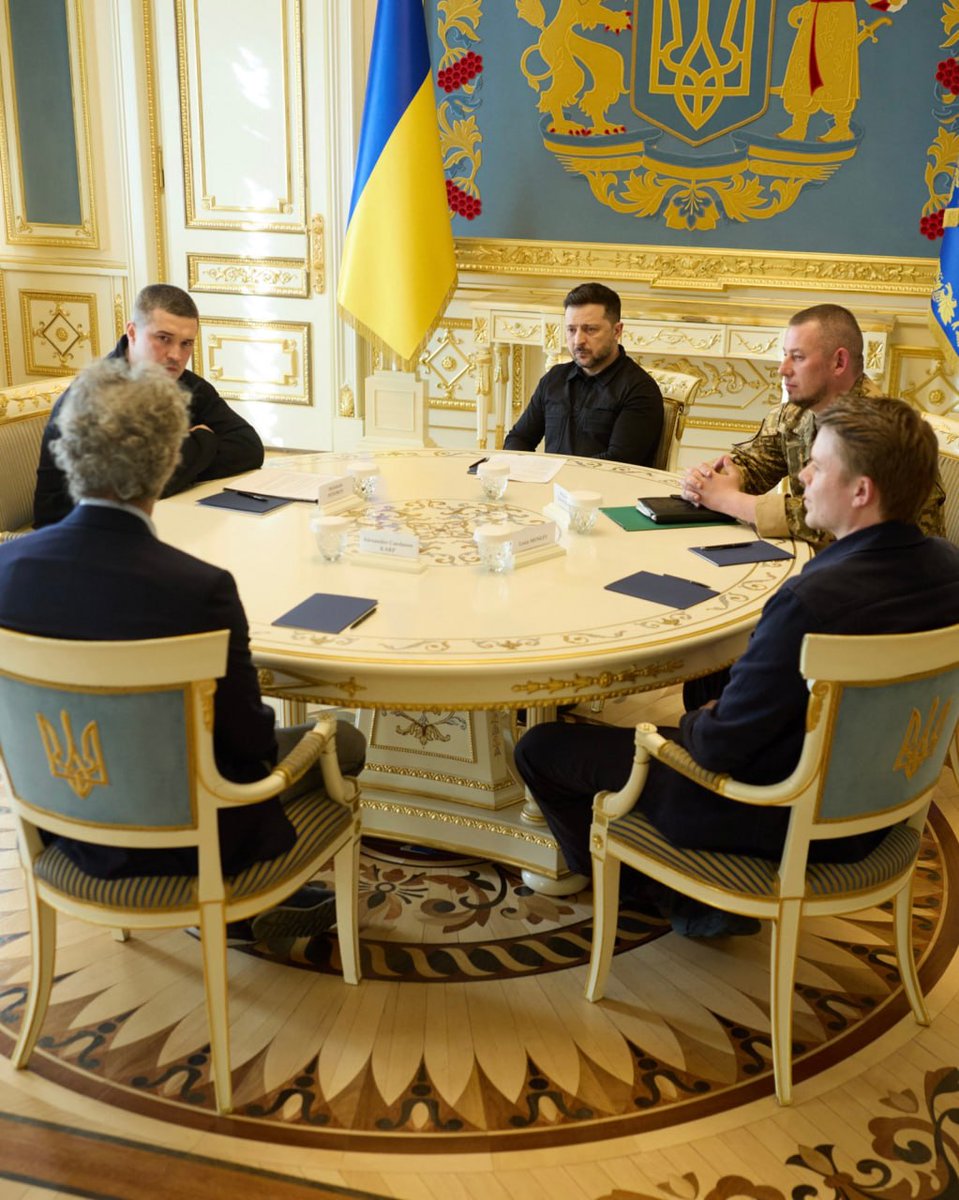 Jay in Kyiv tweet media