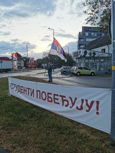 stfnk783's tweet photo. https://t.co/bMpHW4zyxg 
70 sati bez stajanja tra��i ozbiljnu disciplinu. Kiša ili ne, ljudi očigledno ne odustaju 💪🇷🇸