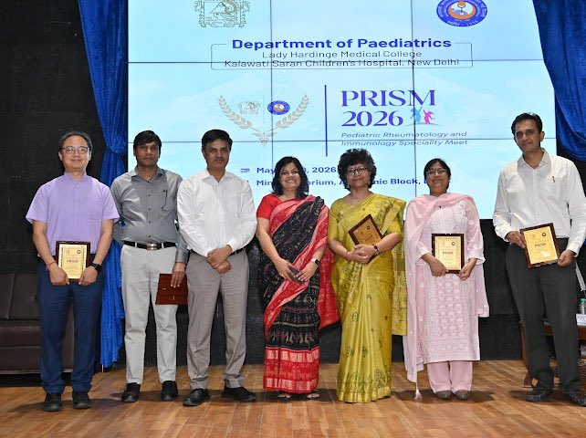 _Rheuma's tweet photo. Congratulations Dr Anu Maheshwari, an established paediatric rheumatologist at Kalawati Saran Hospital in Delhi, on organising a brilliant scientific meeting on paediatric rheumatological illnesses. It truly enriched my understanding as well.
#rheumatology #paediatric https://t.co/OKtKkyzltz