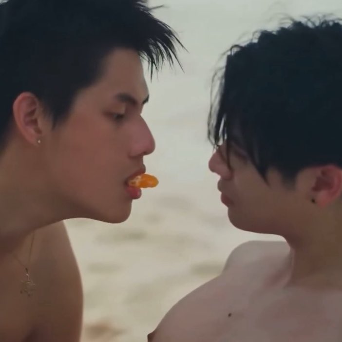 ૮ เก้อเก้อ ა tweet media