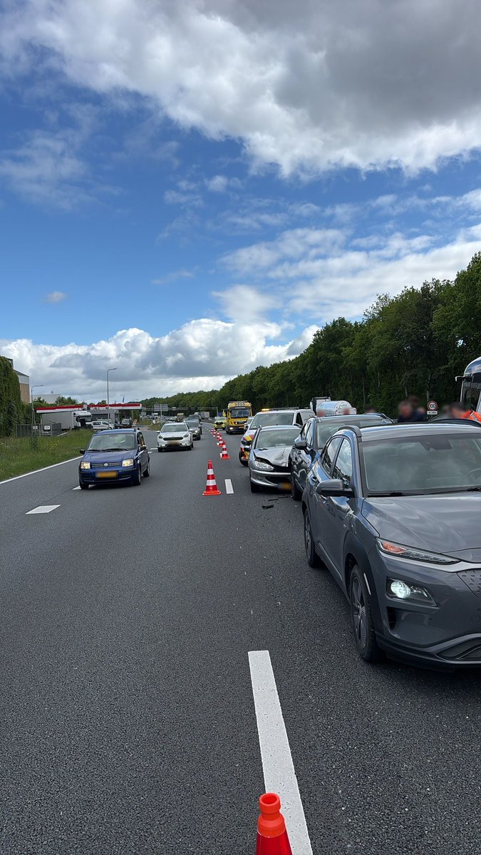 Ongeval met drie voertuigen op de A28 voor knooppunt Hoevelaken