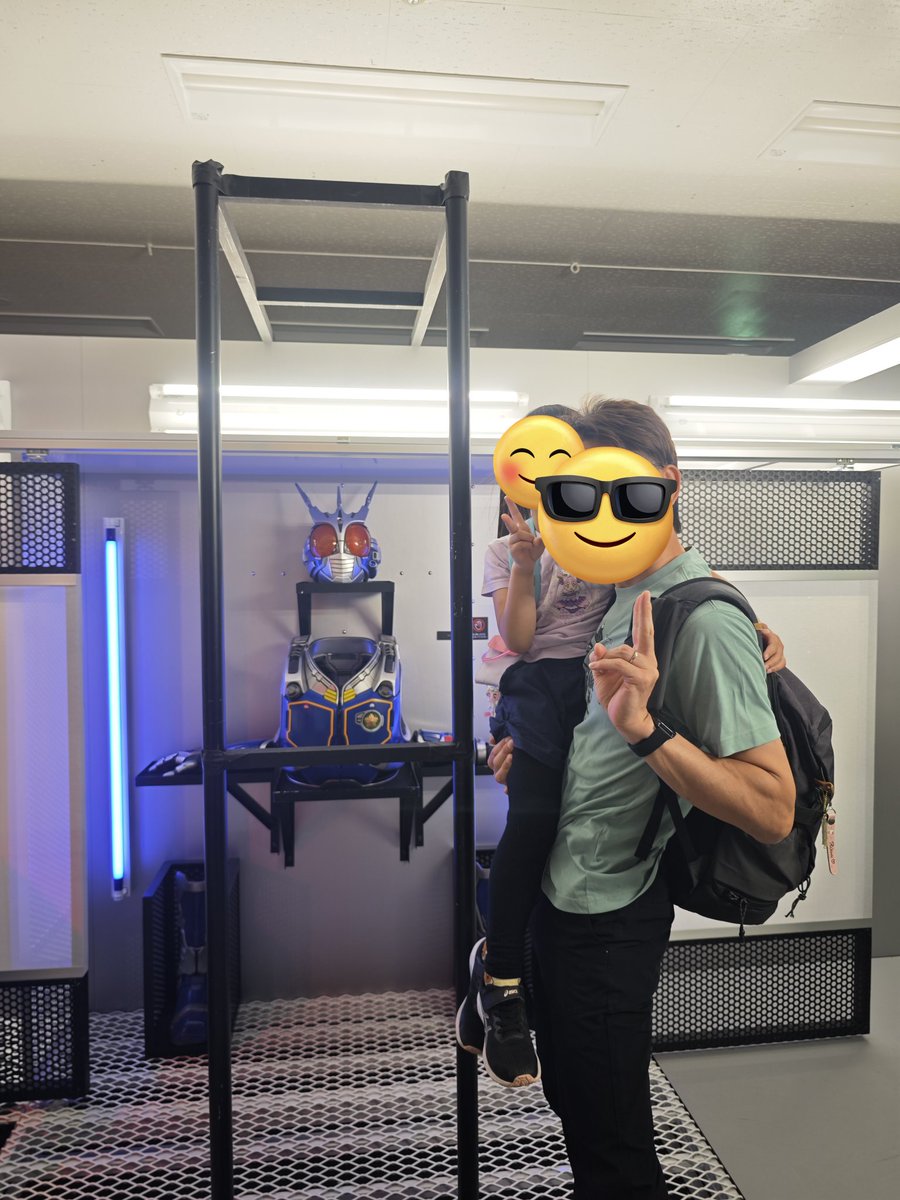 lmdc375's tweet photo. 昨年の「超クウガ展」に続き、今年は娘ちゃんと「真アギト展」へ。

クウガ同様、アギトも自分の青春を彩ってくれた作品。25年の時を経て、その世界を今度は娘ちゃんと一緒に楽しめたのは、本当に贅沢で幸せな時間でした😆

#真アギト展 https://t.co/pdRd8VeMG4