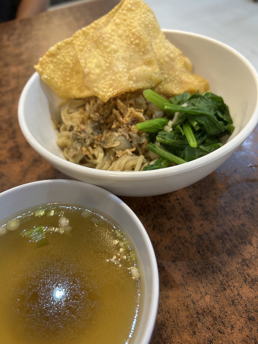 chounaa_'s tweet photo. Lunch kesorean 😩 https://t.co/SADwuWKSzj