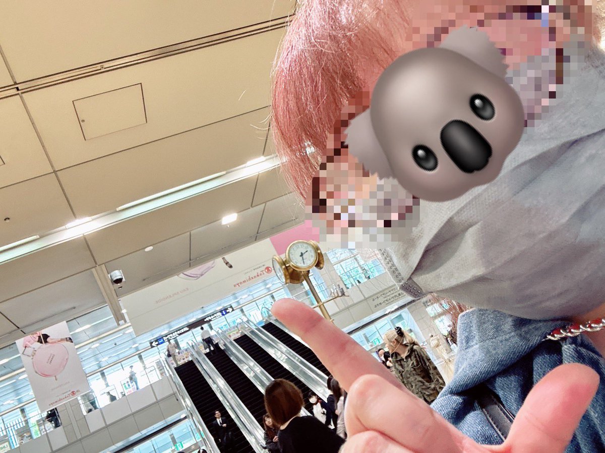 やちれおん tweet media