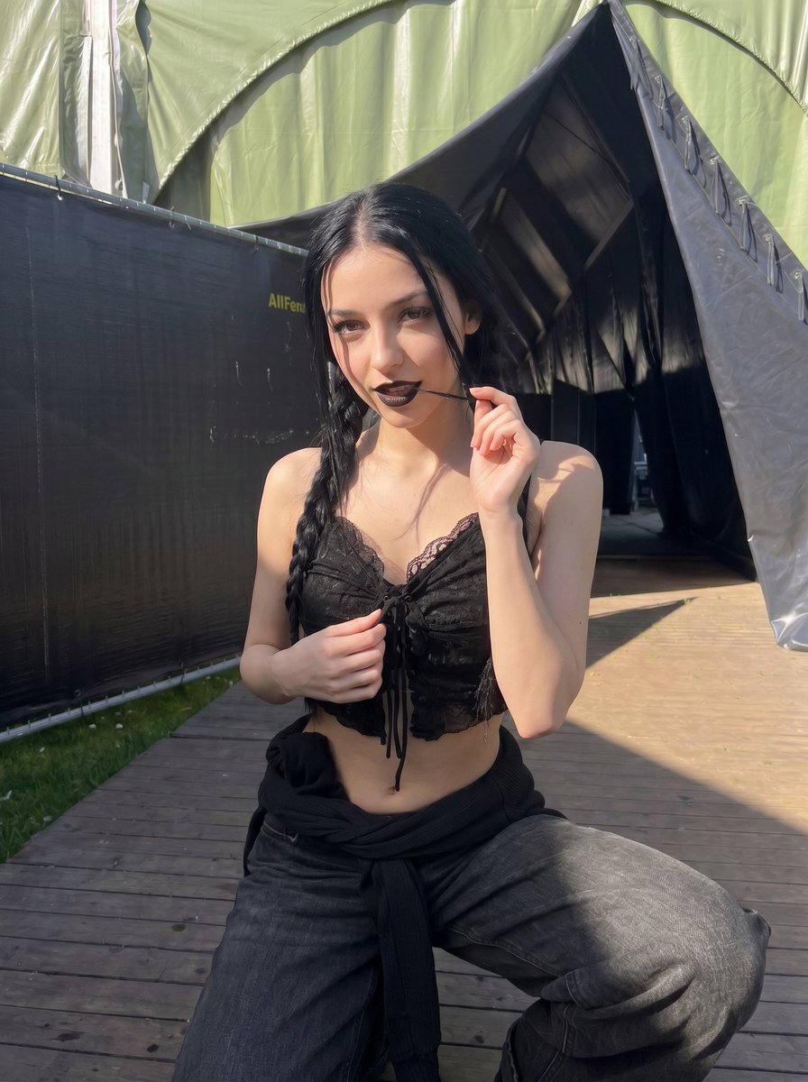 Zara Noir 🖤 tweet media